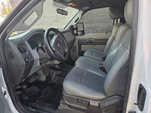 Used 2012 Ford F250 XL w/ PWR Equipment Group RWD image 5