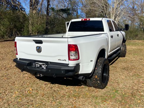 Used 2019 RAM 3500 Tradesman w/ Chrome Appearance Group image 9