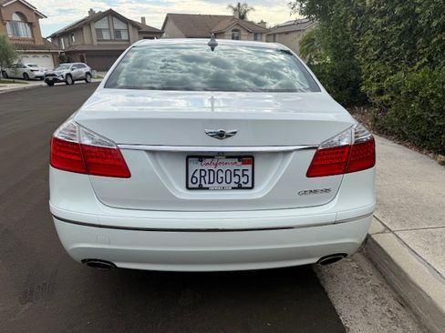 Used 2011 Hyundai Genesis 3.8 w/ Premium Navigation Pkg 3 image 6