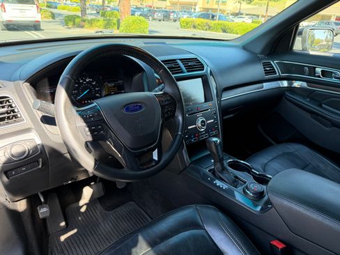 Used 2016 Ford Explorer Limited w/ Equipment Group 301A image 21