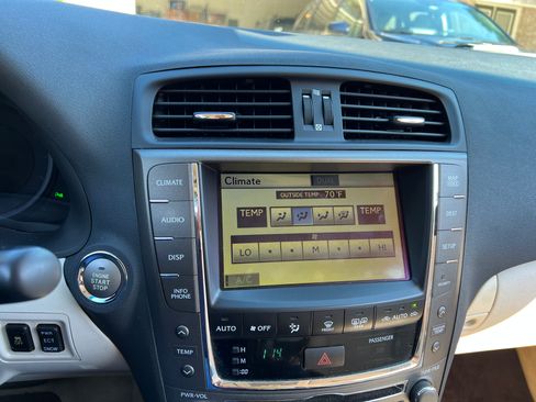 Used 2010 Lexus IS 350C image 30