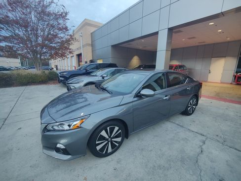 Used 2019 Nissan Altima 2.5 SV image 8