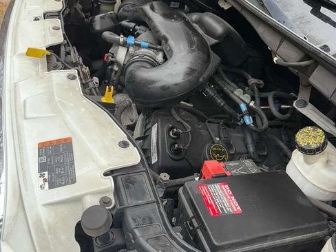 Used 2015 Ford Transit 250 130 Low Roof w/ Exterior Upgrade Package image 21