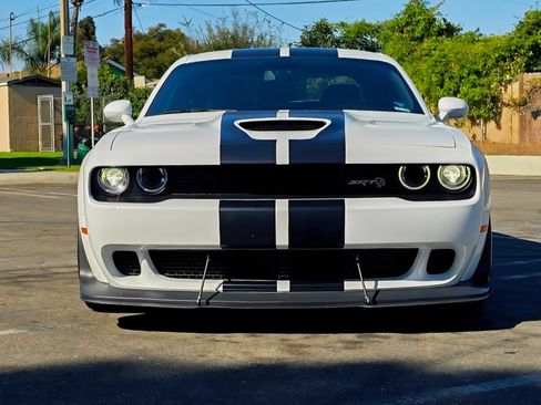 Used 2018 Dodge Challenger SRT Hellcat image 1