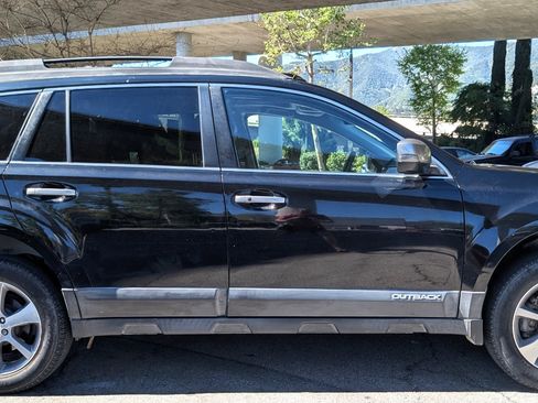 Used 2013 Subaru Outback 3.6R Limited image 1