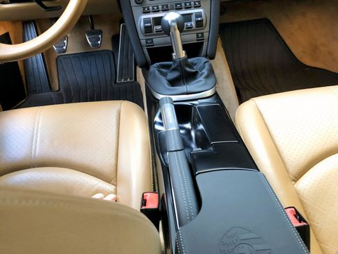 Used 2006 Porsche 911 Carrera image 8