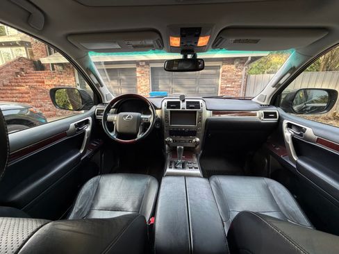 Used 2014 Lexus GX 460 Luxury image 10