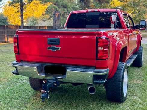 Used 2017 Chevrolet Silverado 2500 LTZ image 6