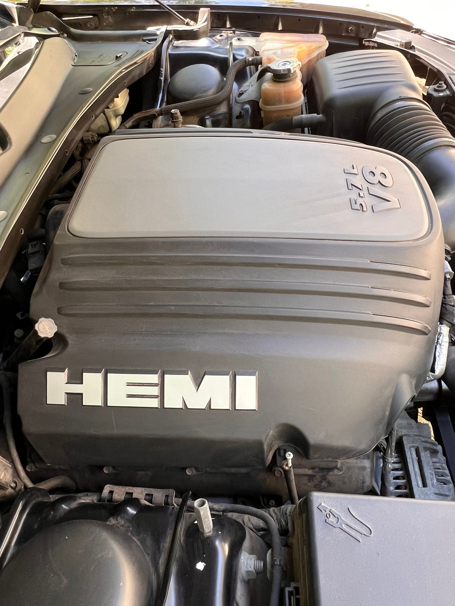 Used 2014 Chrysler 300 C RWD image 8