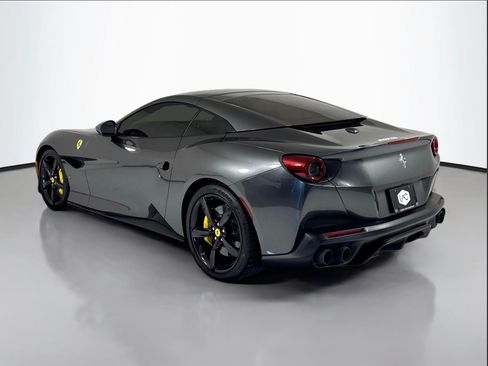 Used 2020 Ferrari Portofino RWD image 4