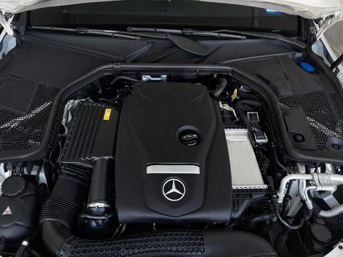 Used 2018 Mercedes-Benz C 300 Sedan image 18