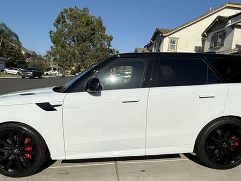 Used 2025 Land Rover Range Rover Sport Dynamic SE AWD/4WD image 5