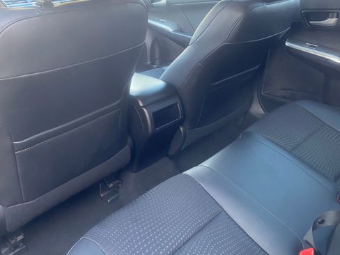 Used 2013 Toyota Camry SE w/ Leather Pkg FWD image 25
