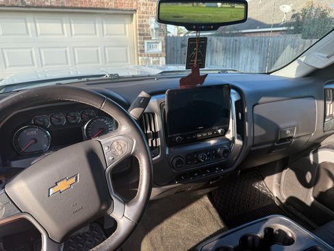 Used 2016 Chevrolet Silverado 2500 LT w/ LT Convenience Package image 4