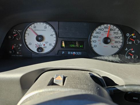 Used 2006 Ford F350 Lariat image 25