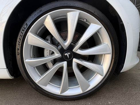 Used 2019 Tesla Model 3 Standard Range Plus image 22