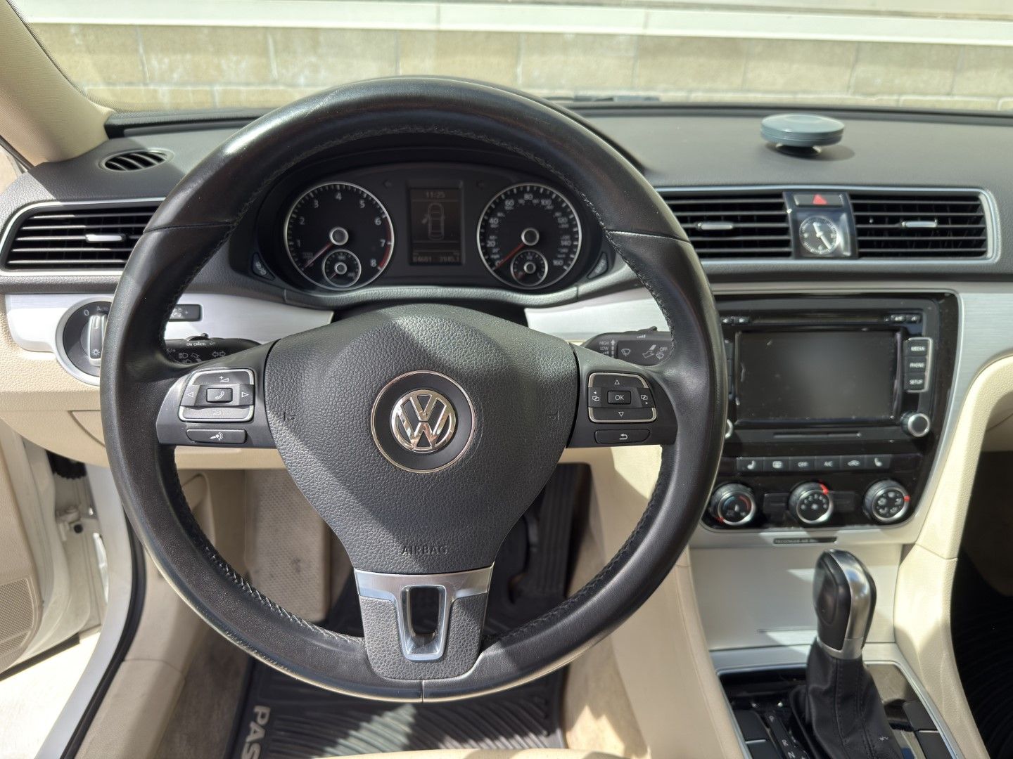 Used 2013 Volkswagen Passat 2.5 SE FWD image 12