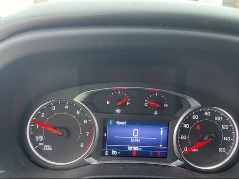 Used 2020 GMC Acadia SLE w/ Driver Convenience Package image 9