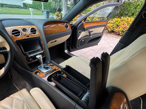 Used 2014 Bentley Flying Spur W12 image 19