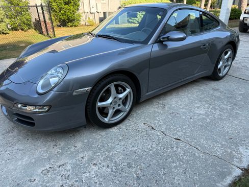 Used 2005 Porsche 911 Carrera image 4