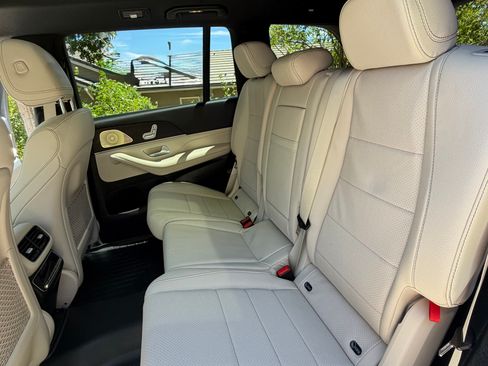 Used 2024 Mercedes-Benz GLS 450 4MATIC image 14