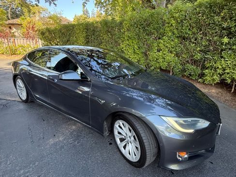 Used 2018 Tesla Model S 100D AWD/4WD image 5