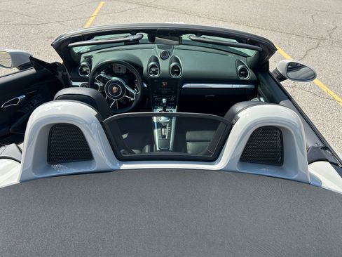 Used 2020 Porsche 718 Boxster S RWD image 16