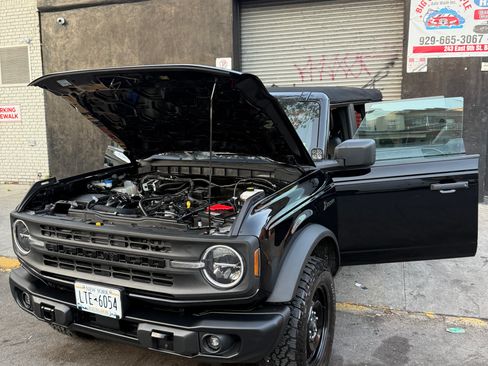 Used 2022 Ford Bronco Black Diamond AWD/4WD image 14
