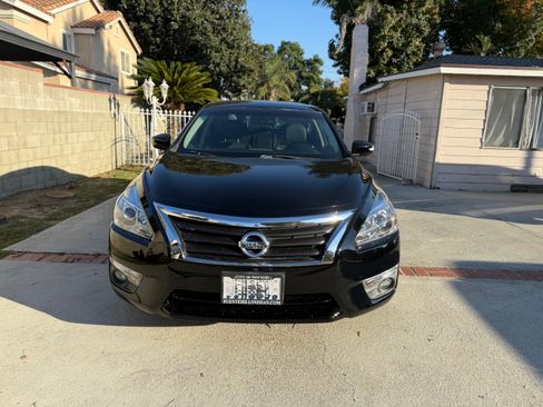 Used 2015 Nissan Altima 2.5 SL w/ Technology Package image 4