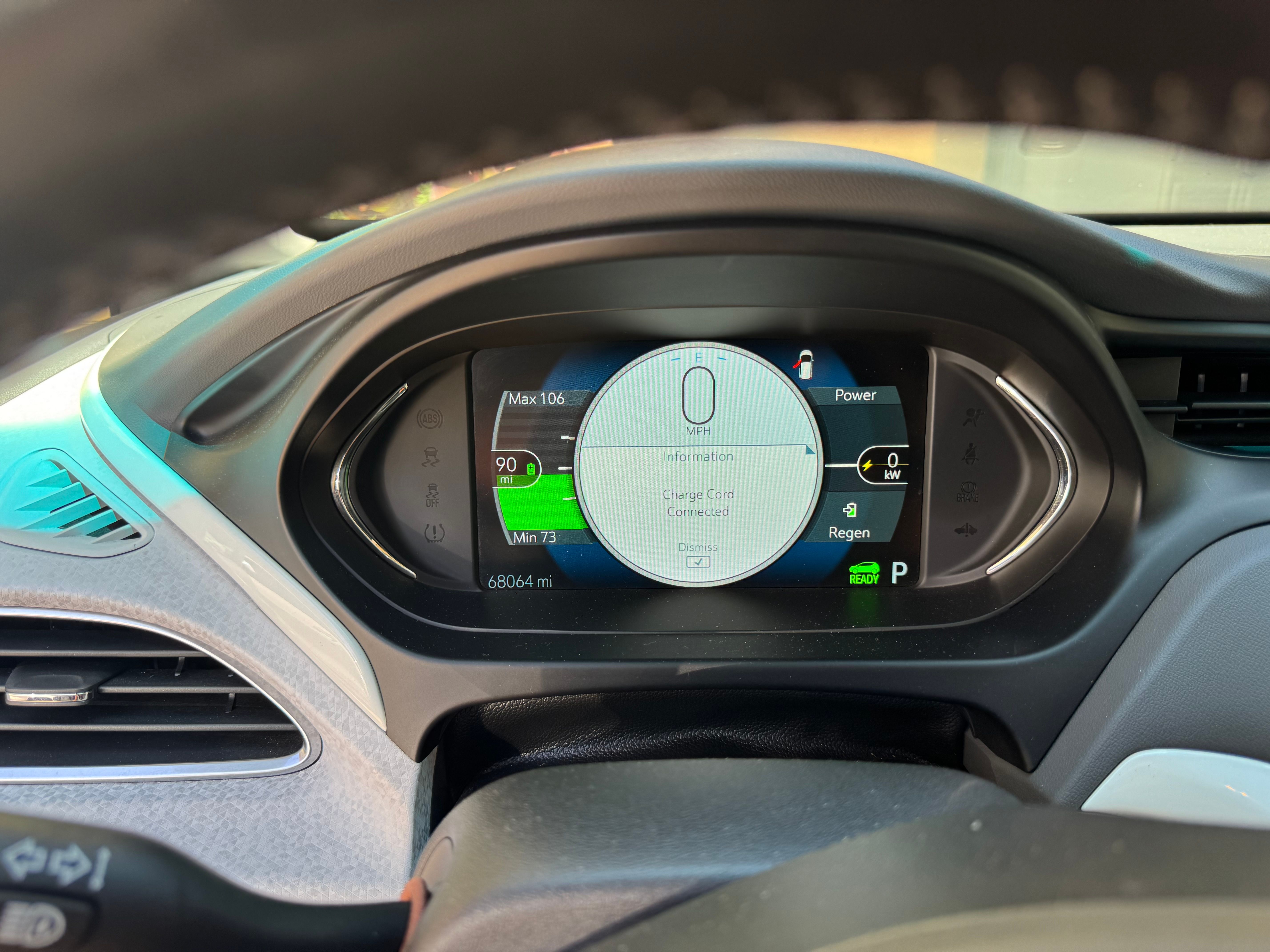 Used 2021 Chevrolet Bolt Premier w/ Infotainment Package FWD image 9