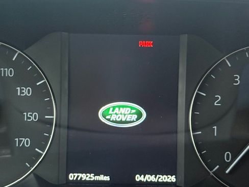 Used 2019 Land Rover Range Rover Velar S image 10