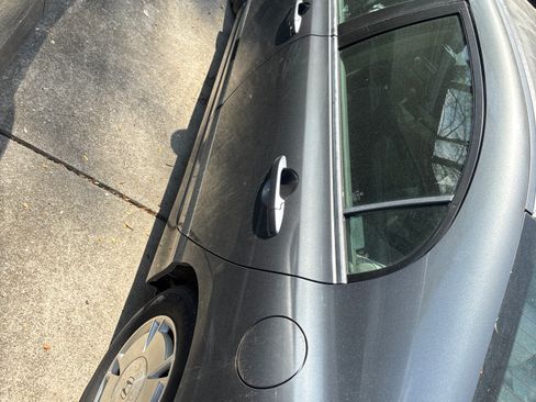 Used 2010 Honda Civic Hybrid Sedan image 5