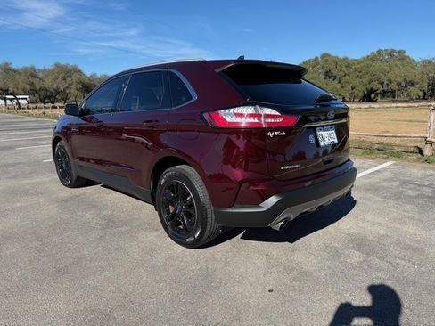 Used 2020 Ford Edge SEL w/ Convenience Package image 4