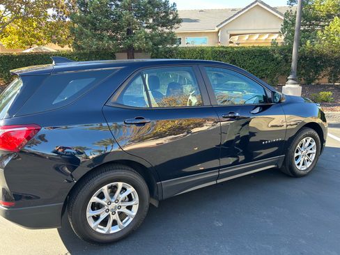 Used 2020 Chevrolet Equinox LS image 5