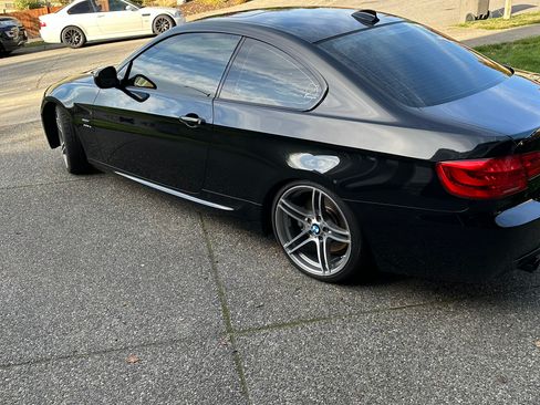 Used 2011 BMW 335is Coupe image 2