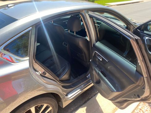 Used 2018 Nissan Altima 2.5 SL FWD image 18