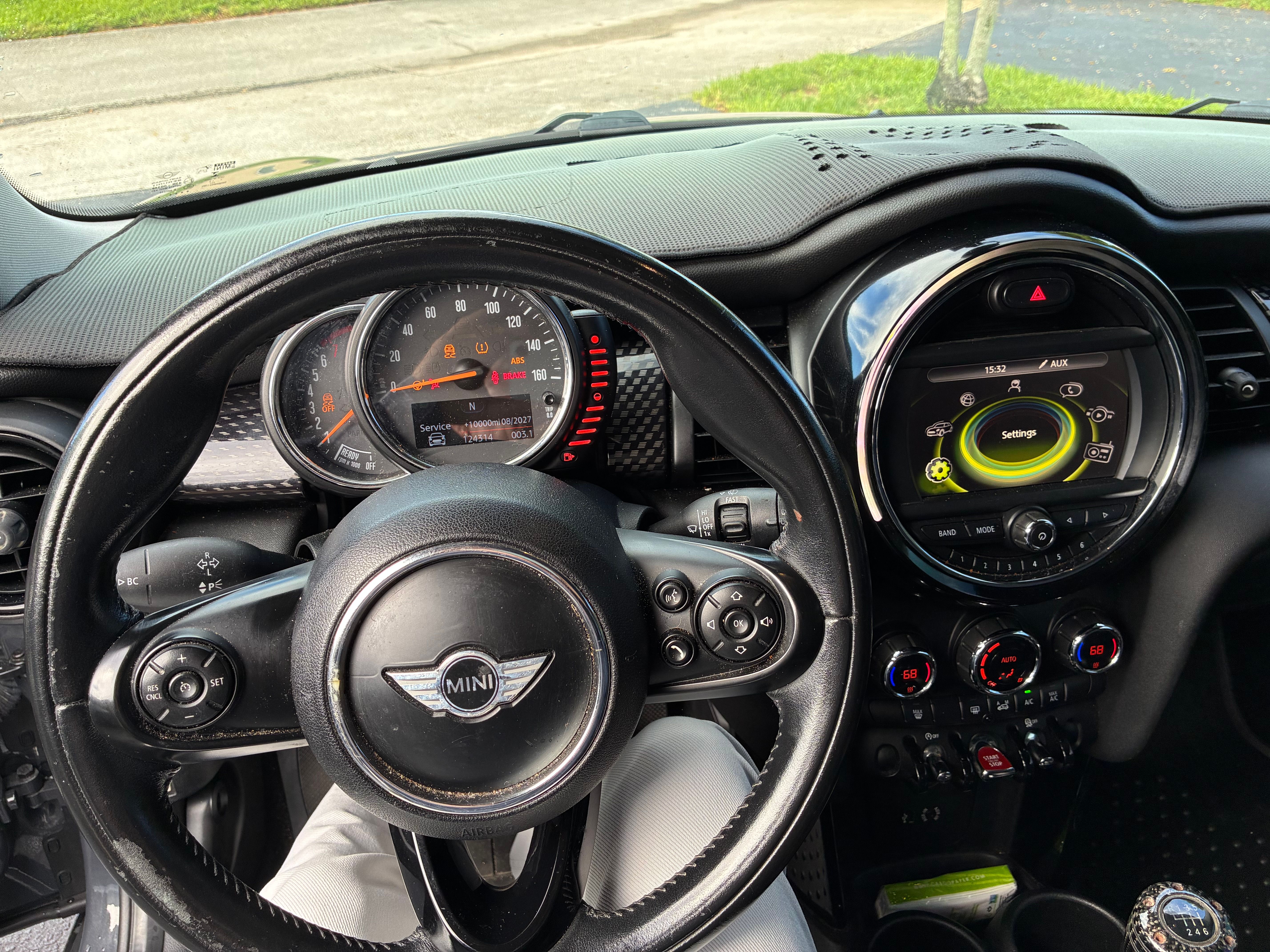 Used 2016 MINI Cooper S w/ Media Package FWD image 10