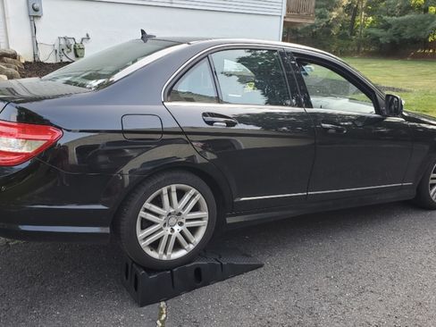 Used 2009 Mercedes-Benz C 300 4MATIC Sedan image 9