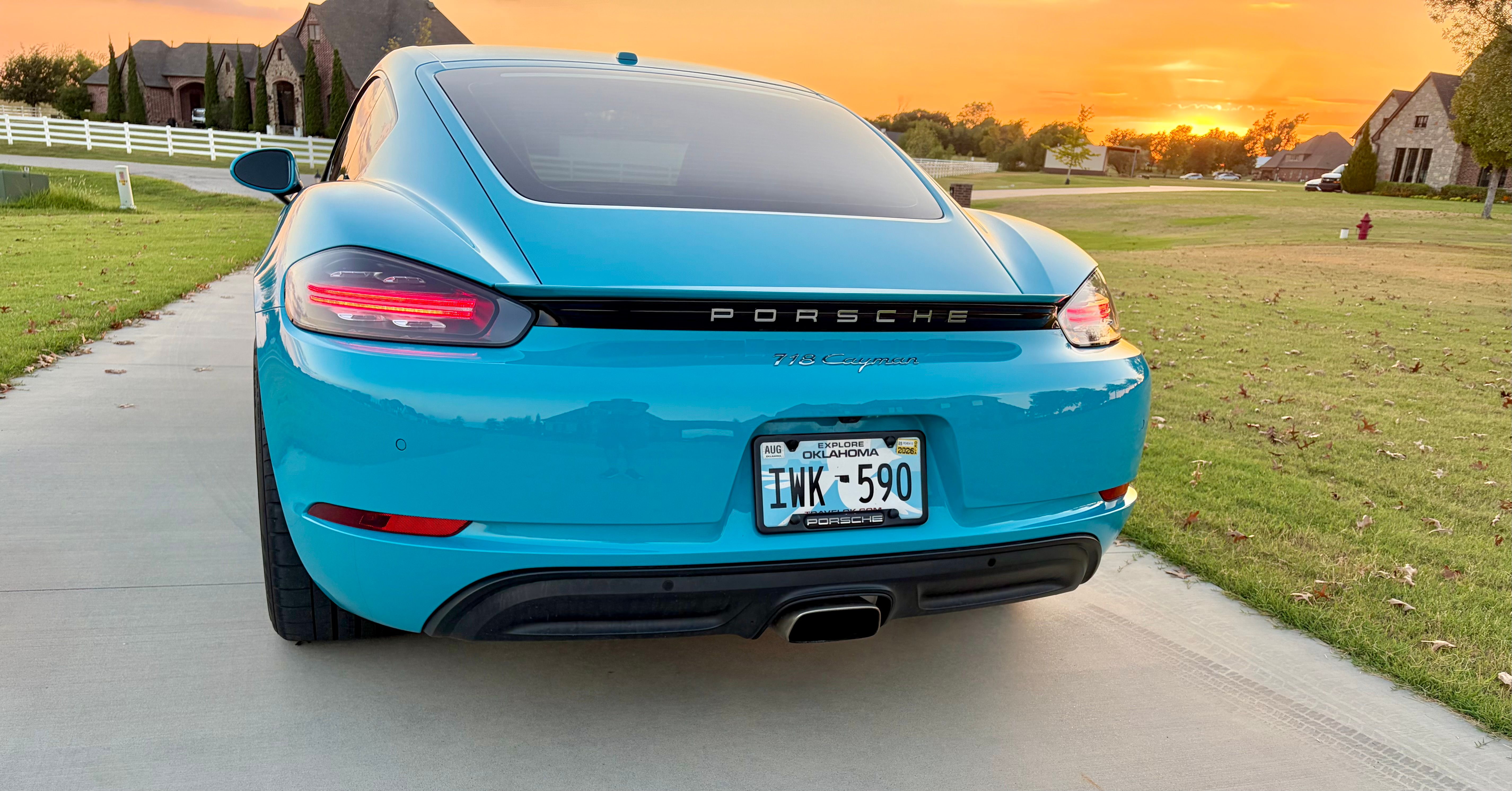 Used 2019 Porsche 718 Cayman RWD image 4