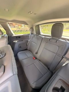 Used 2020 Lincoln Aviator Reserve w/ Equipment Group 202A AWD/4WD image 9