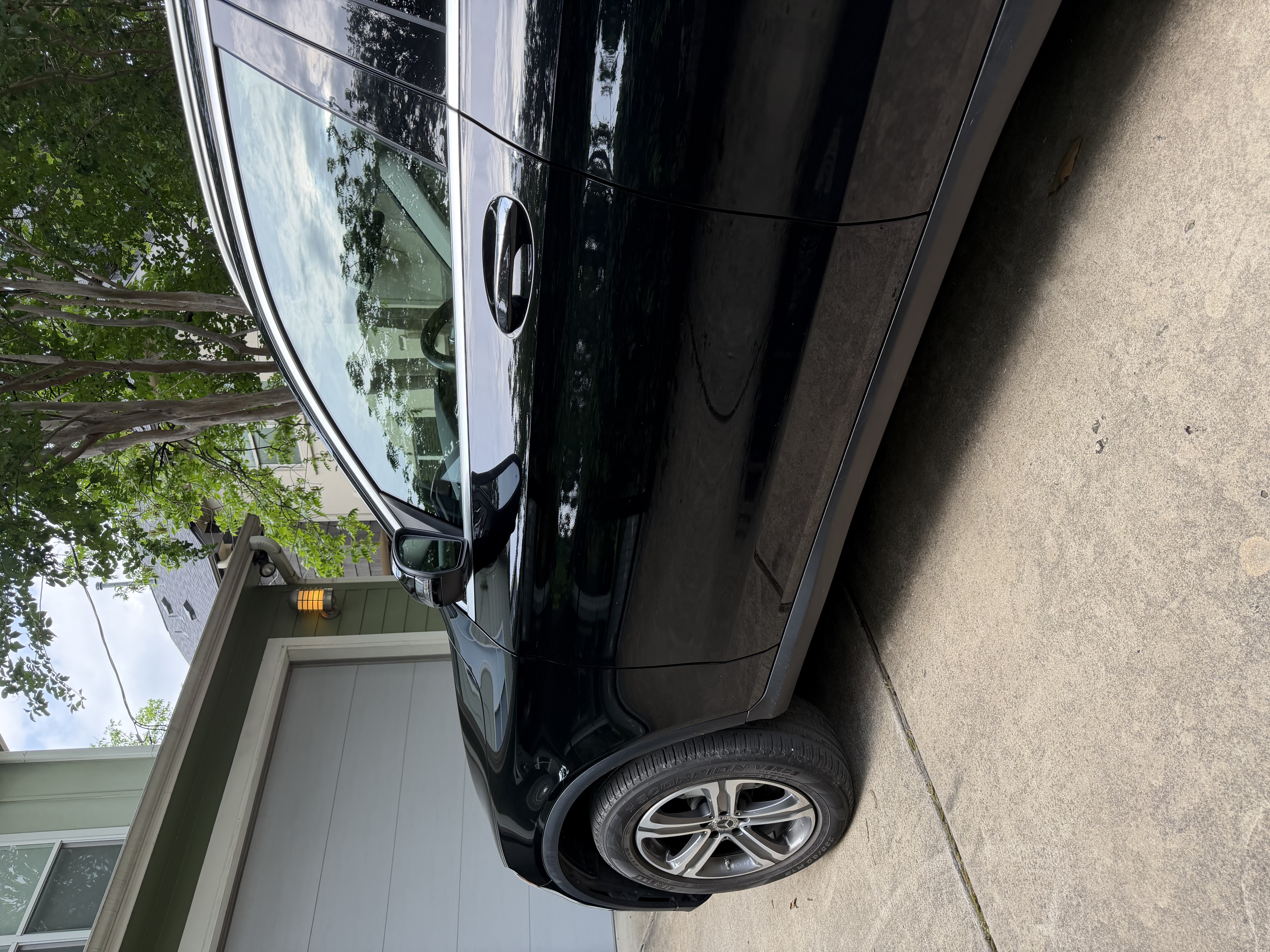 Used 2019 Mercedes-Benz GLC 300 image 2