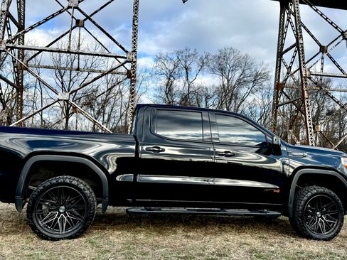 Used 2021 GMC Sierra 1500 AT4 w/ AT4 Value Package image 2