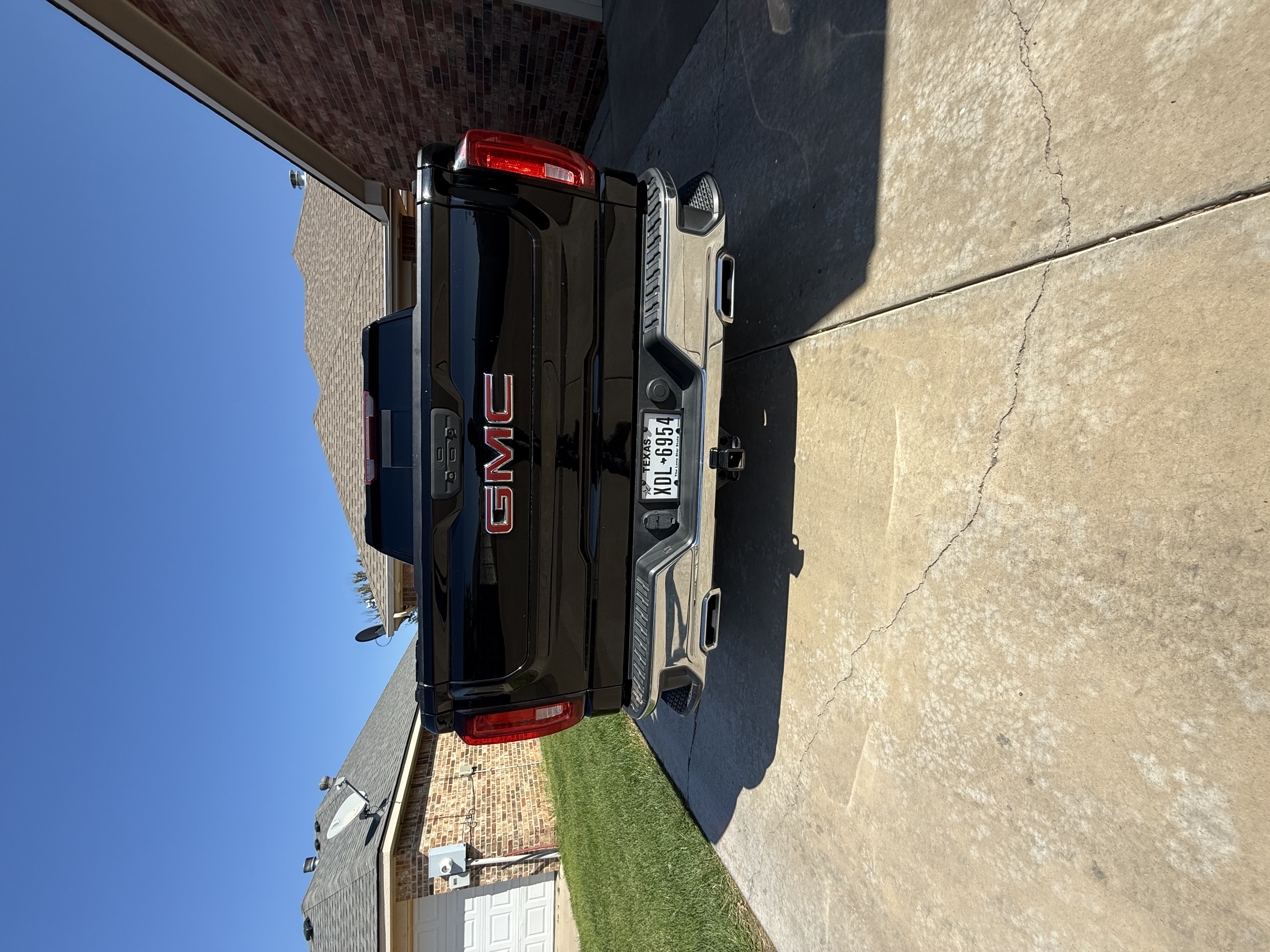 Used 2021 GMC Sierra 1500 SLT AWD/4WD image 8