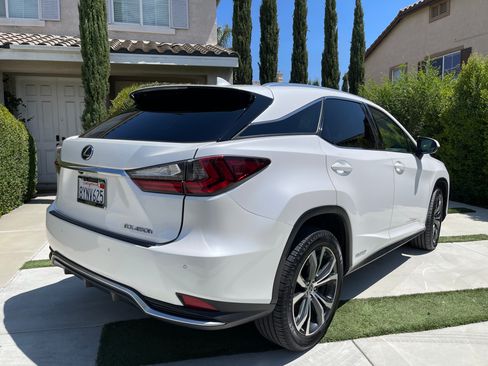 Used 2022 Lexus RX 450h AWD w/ Premium Package image 21
