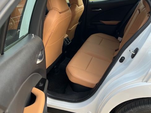 Used 2023 Lexus UX 250h AWD w/ Accessory Package (Z1) image 8