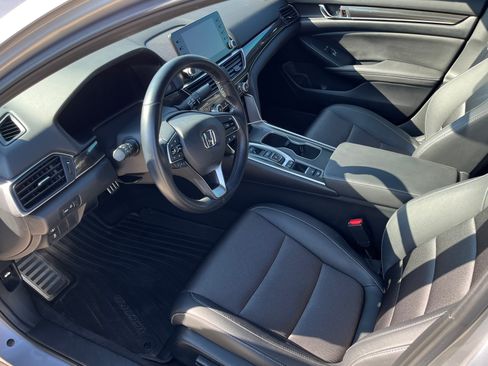 Used 2020 Honda Accord Sport image 9