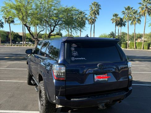 Used 2014 Toyota 4Runner SR5 image 8