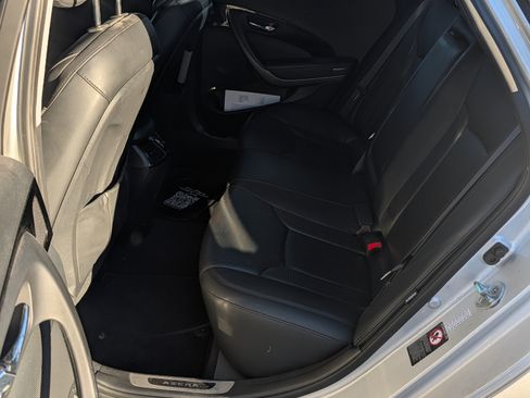 Used 2016 Hyundai Azera image 10