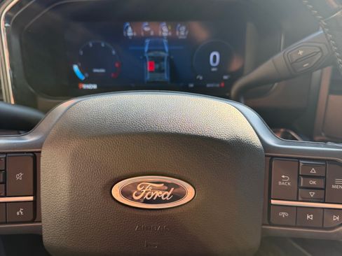 Used 2024 Ford F250 Lariat w/ Sport Appearance Package image 11