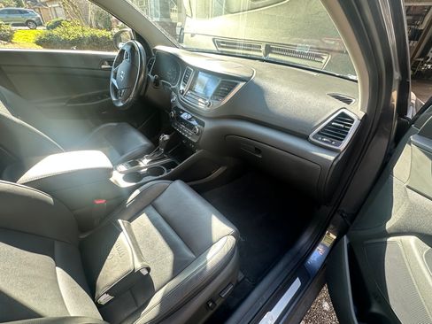 Used 2017 Hyundai Tucson Limited w/ Cargo Package image 6